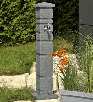Záhradný stĺpik s kohútikom ROMANA, antracitový granit
