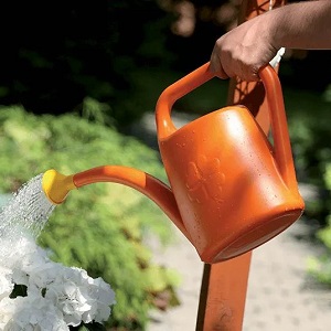 Záhradná kanvička KONI oranžová 4,5 l