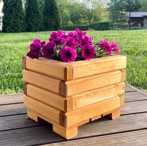 Drevený zahradný kvetináč AKSAMIT, pínia, 300x250x250