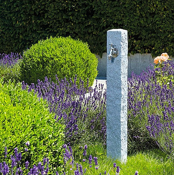 Záhradný stĺpik s kohútikom NATURA, svetlo šedý granit