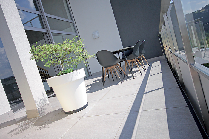 Kvetináč LEXO ROUND biely 100 cm