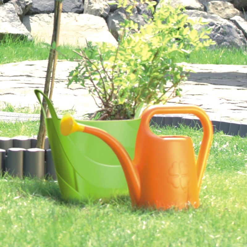 Záhradná kanvička KONI oranžová 4,5 l