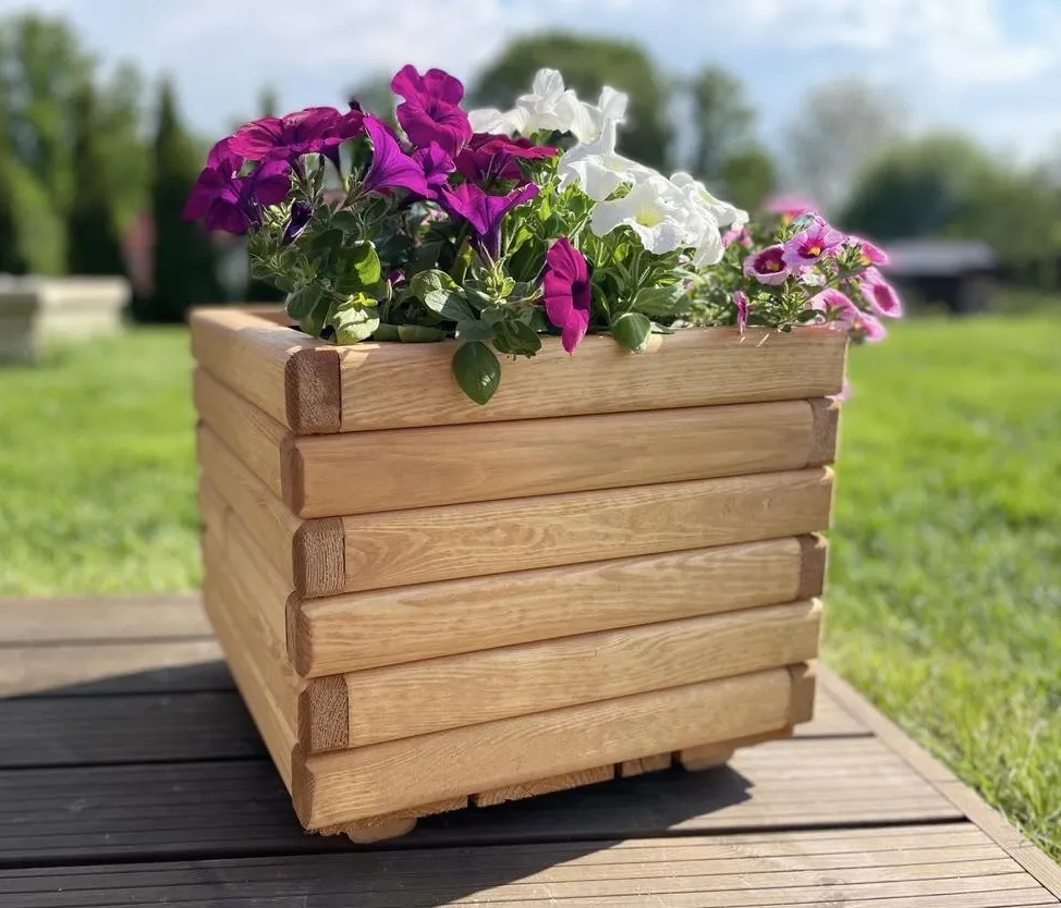 Drevený zahradný kvetináč AKSAMIT, pínia, 340x400x400