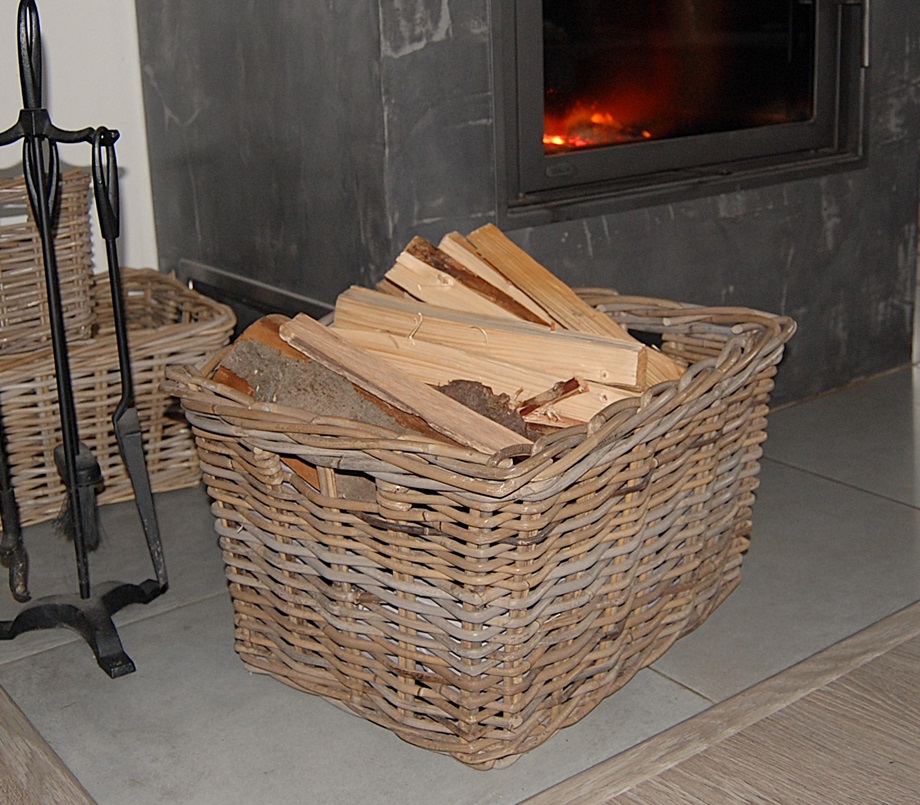 Ratanový KOŠ S UCHAMI, 34x24x20 cm