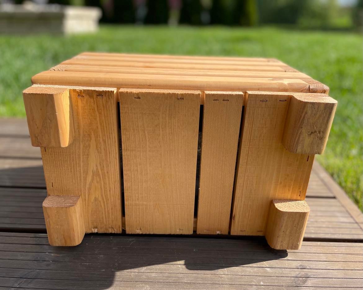 Drevený zahradný kvetináč  AKSAMIT, pínia, 400x250x300