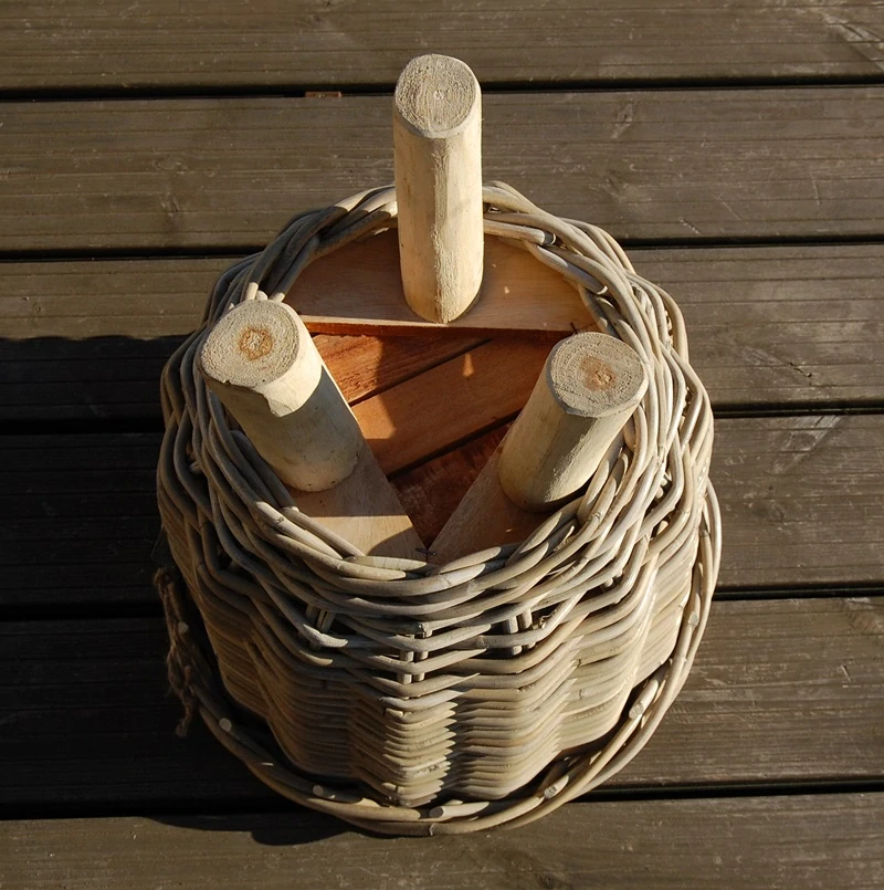 RATANOVÝ KÔŠ s nožičkami, grey, Ø34x40 cm