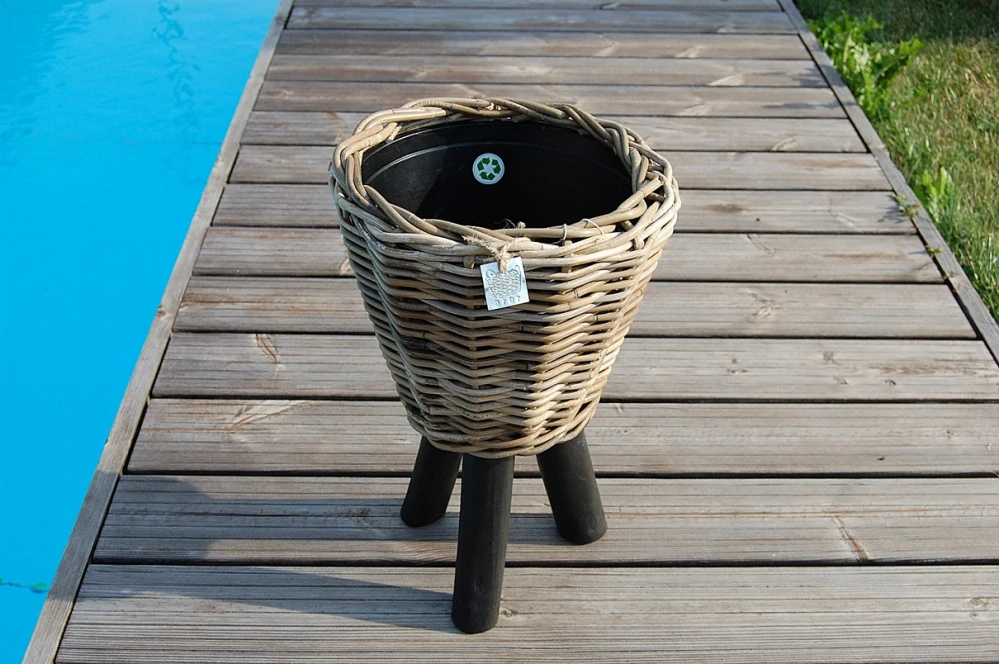 RATANOVÝ Kvetináč DRYPOT s nožičkami, šedý, Ø28x41 cm