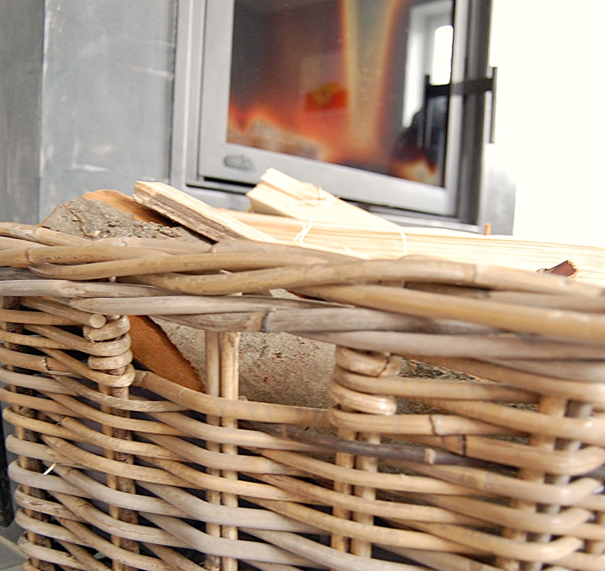 Ratanový KOŠ S UCHAMI, 34x24x20 cm