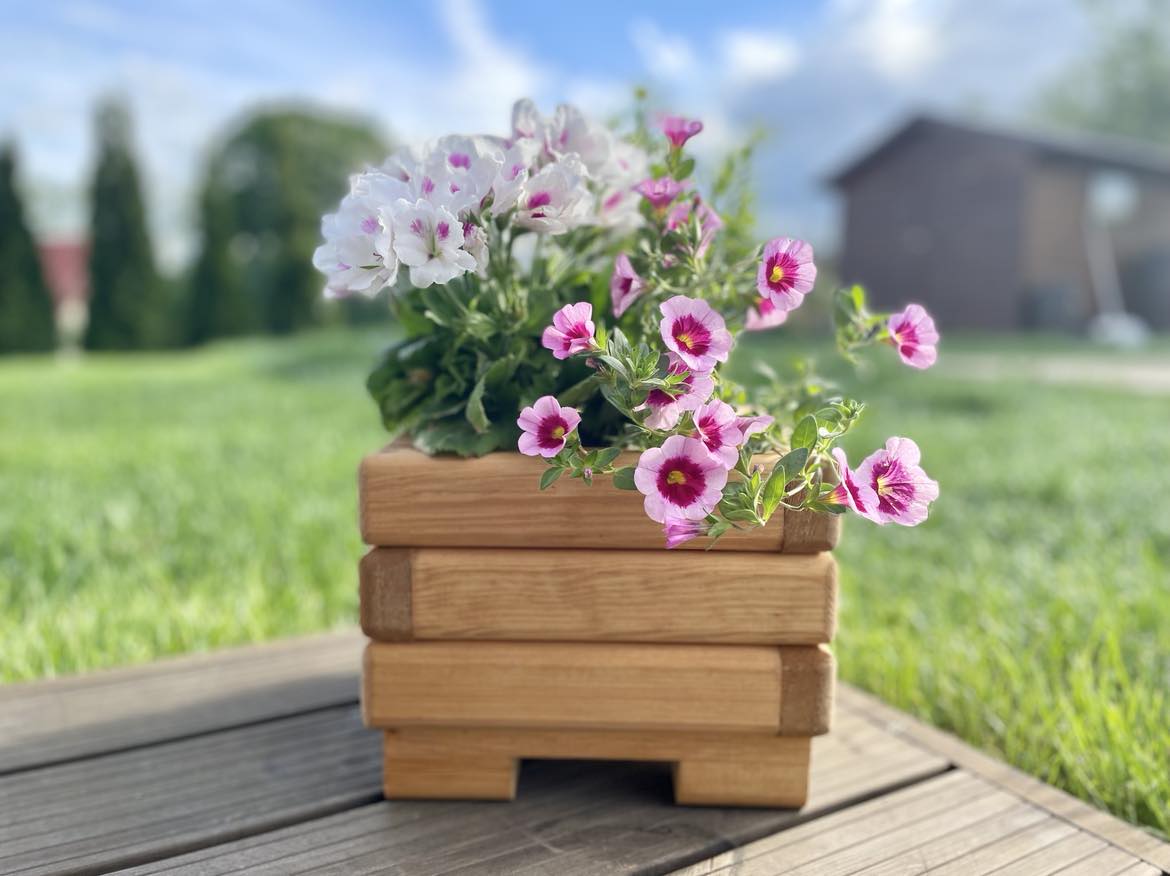 Drevený zahradný kvetináč AKSAMIT, pínia,  250x250x200